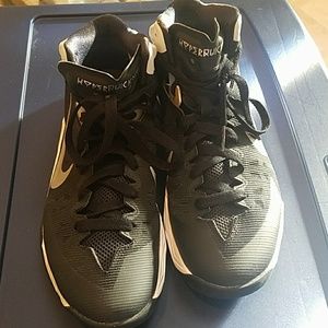 Nike hyperquickness basketball shoes
